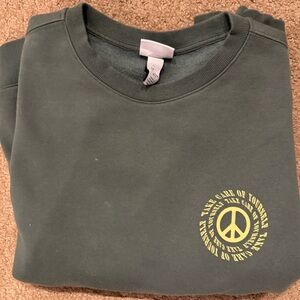 Peace sign crewneck